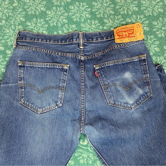 Levi’s 501 Wallet Worn Pocket Jeans - Picture 13 of 16